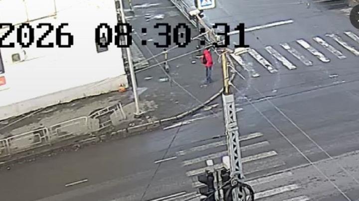 цветы на месте трагедии