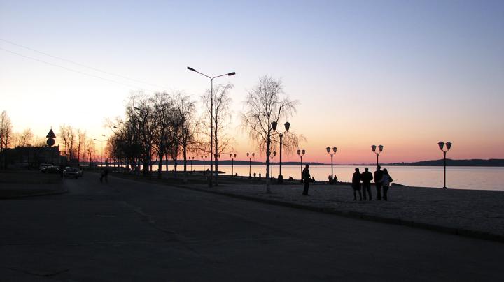 Онежская набережная в Петрозаводске.