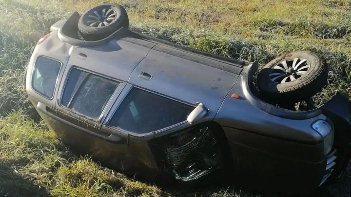 Перевернувшийся автомобиль