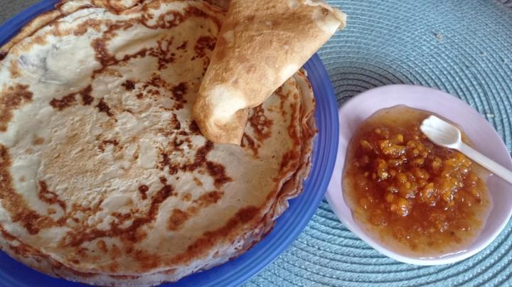 блины с вареньем