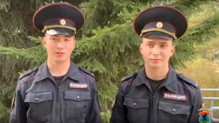 Братья-близнецы полицейские