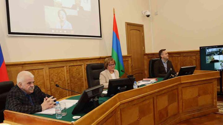 депутаты обсуждают бюджет