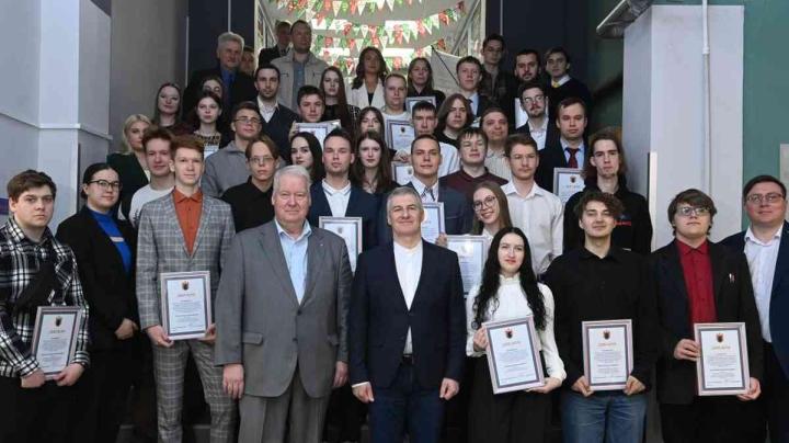 глава с учеными