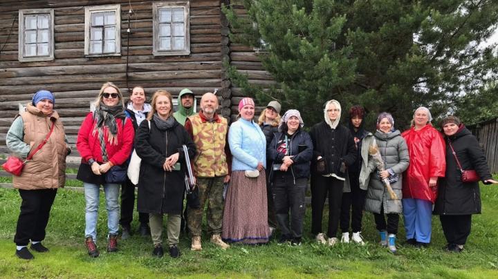 Группа художников приехала в Эссойлу