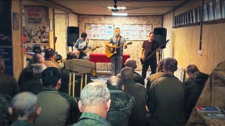 Клип на песню Героем надо быть