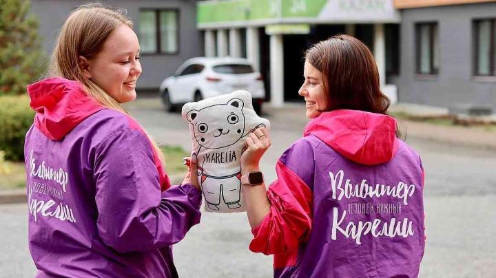 Девочки волонтеры