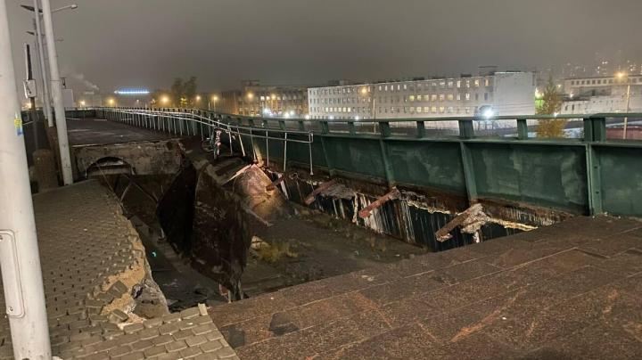 Обрушение крыши на Ладожском вокзале