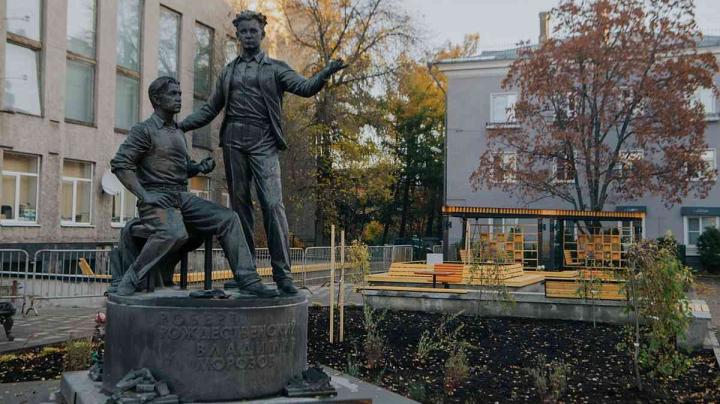 Памятник Петрозаводск