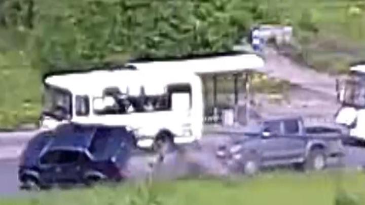Пикап перевернулся в Петрозаводске