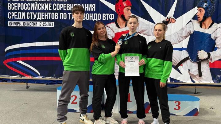 студенты ПетрГУ на соревнованиях по тхэквондо