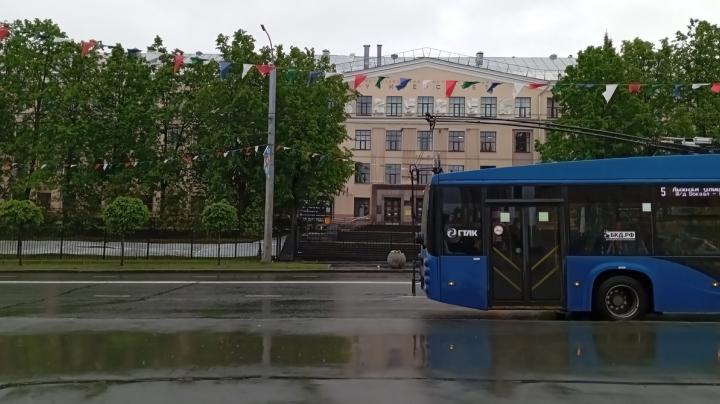 троллейбус