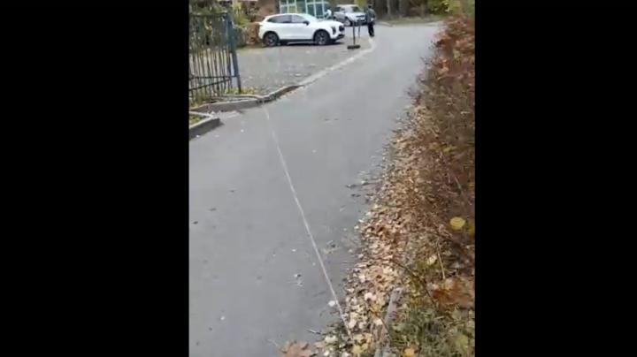 натянутый трос