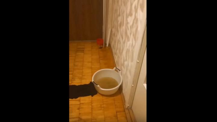 вода заливает