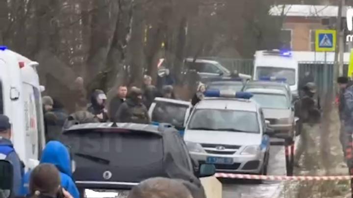Нападение на школу