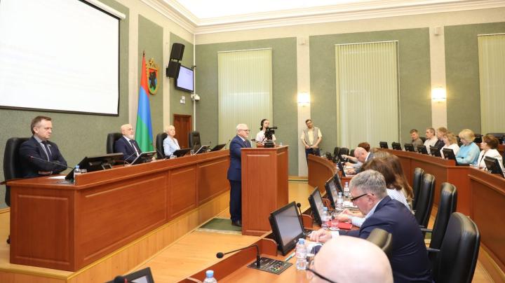 заседание парламента 21 марта