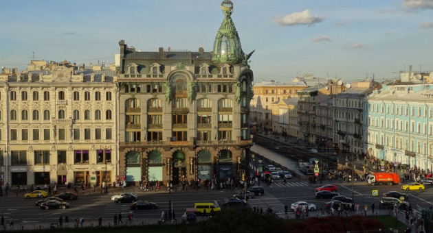 Невский проспект в Санкт-Петербурге 
