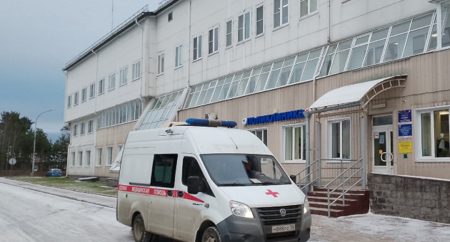 скорая у больницы