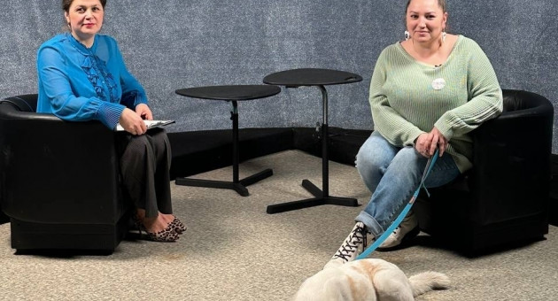 Саша Сухова в студии