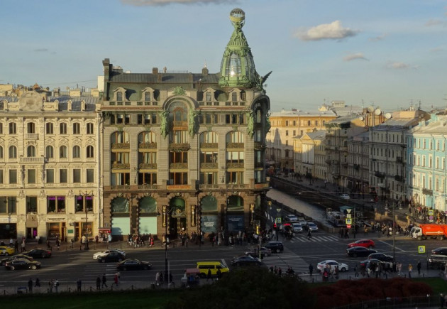 Невский проспект в Санкт-Петербурге 