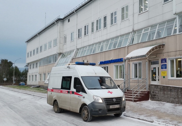 скорая у больницы