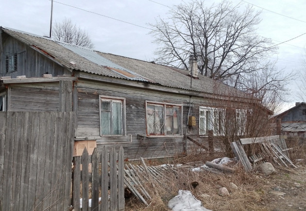 аварийный дом на ул. Горького в Пряже