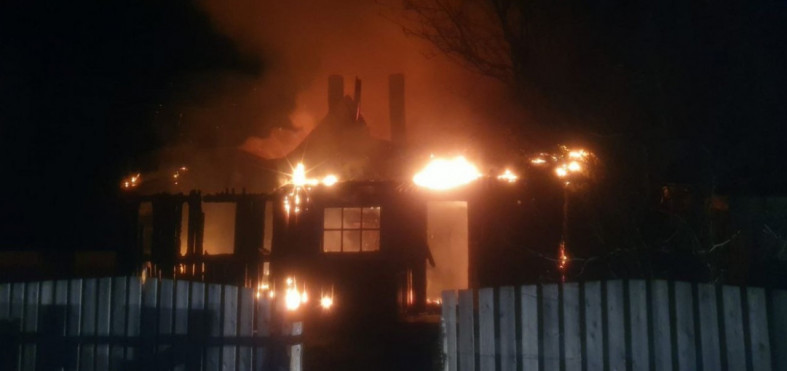 горящий дом