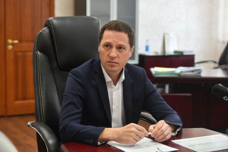 Олег Ермолаев