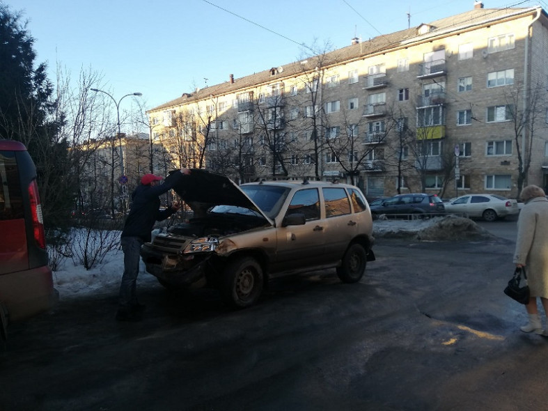 Пассажирский автобус попал в аварию в центре Петрозаводска  Петрозаводск ГОВОРИТ  Газета Петрозаводск online  Новости Петрозаводска и Карелии