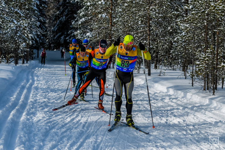 лыжные гонки соревнования. спорт лыжные гонки. спортивная семья лыжные гонки. лыжники соревнования. лыжные соревнования в тольятти.