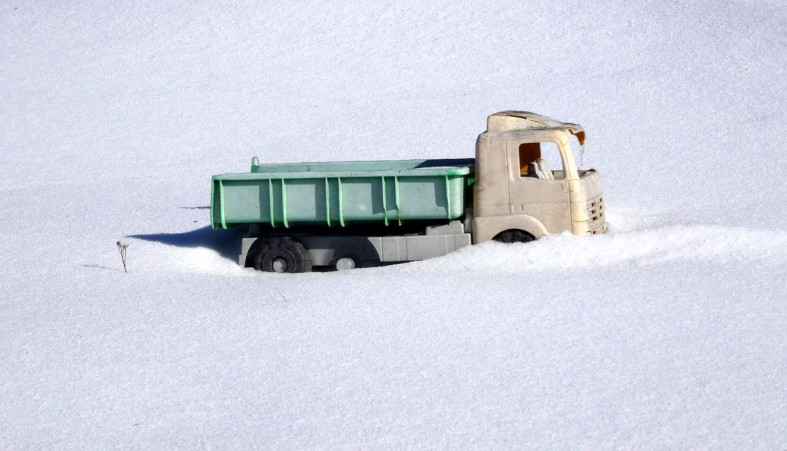 Машина в снегу