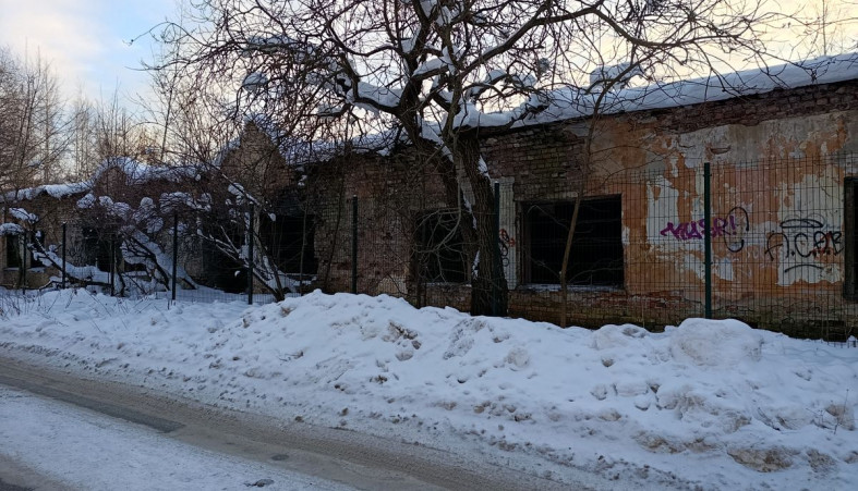 Бывшее гаражное хозяйство почты 