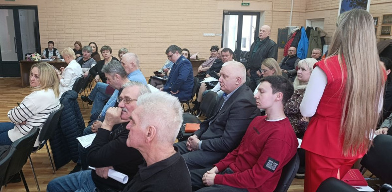 Коробкин и Громова на сессии