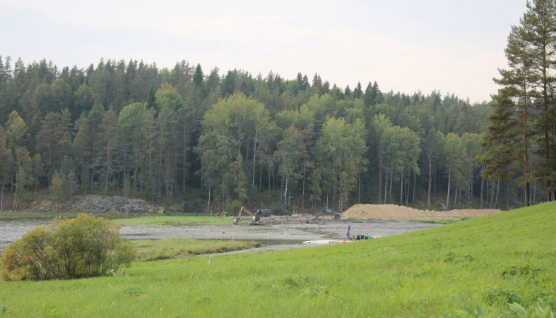 Работы на берегу Ладоги