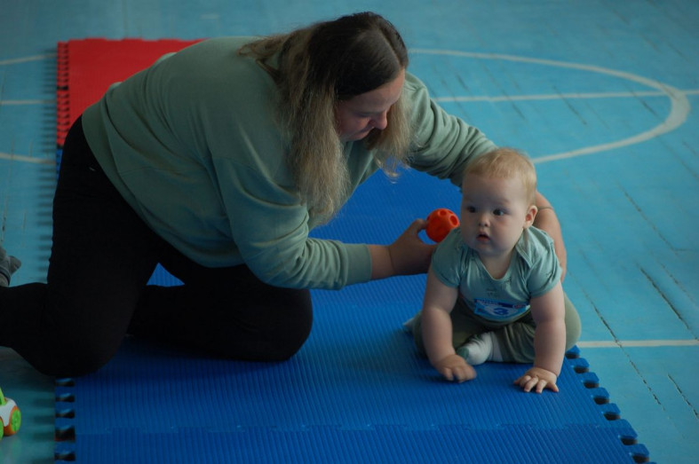 малыш с мамой