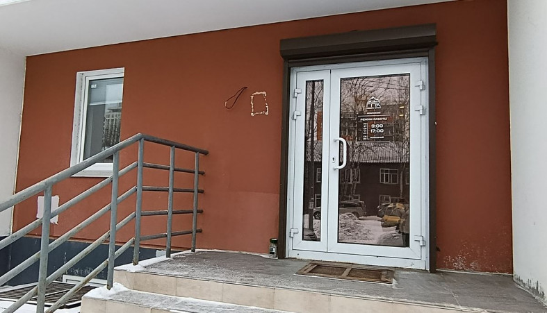 Вход в офис ООО "Амперия"