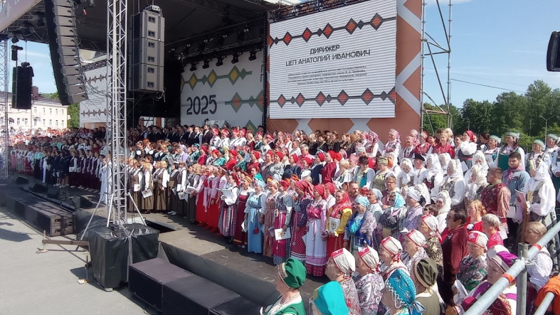Сводный хор песенного фестиваля 