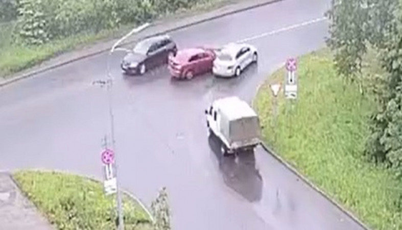 ДТП на Карельском
