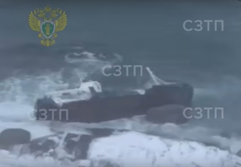 подтопленный корабль