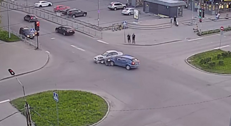 ДТП на Октябрьском