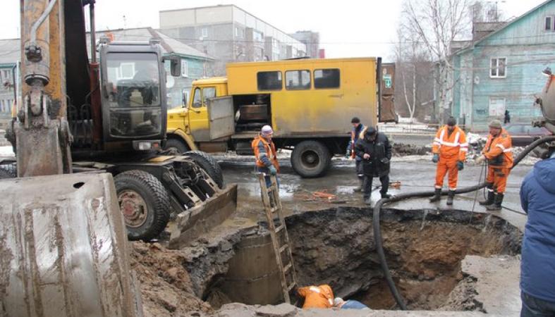 Аварийные сети. Аварии на канализационных системах. Аварии коммунального хозяйства. Аварийно-ремонтные работы. ЧС на водопроводе.