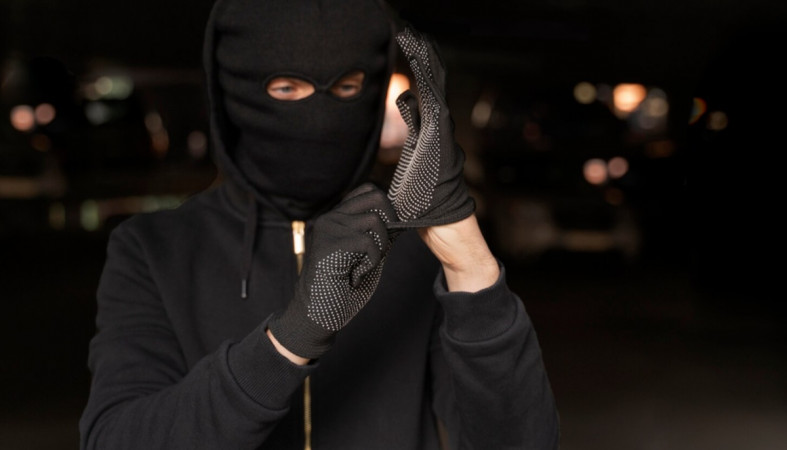 злодей в маске злодей в маске