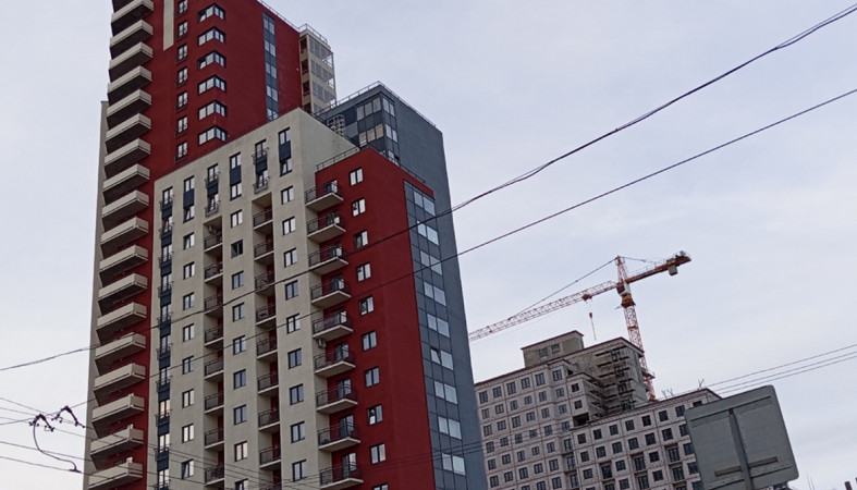 высокие дома