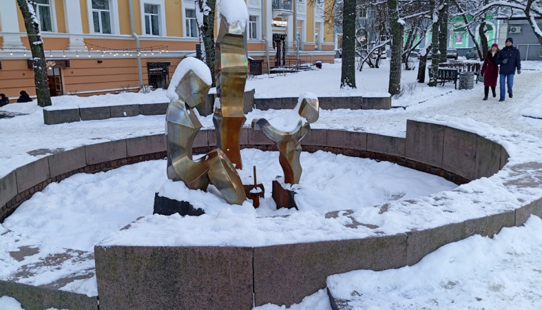 фонтан зимой