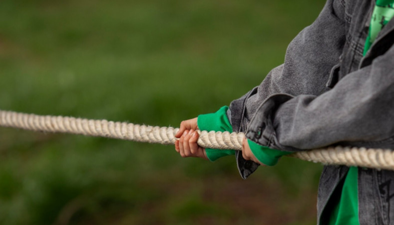 канат и ребенок