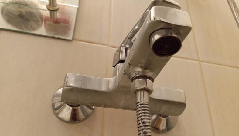 кран в ванне кран в ванне