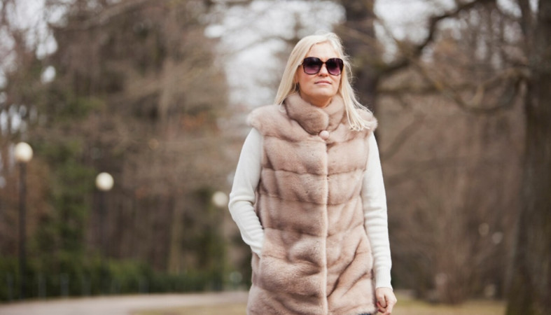 девушка на прогулке девушка на прогулке