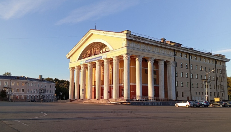 театр