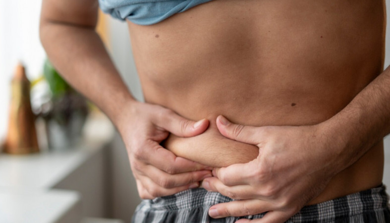 жирок у мужчины