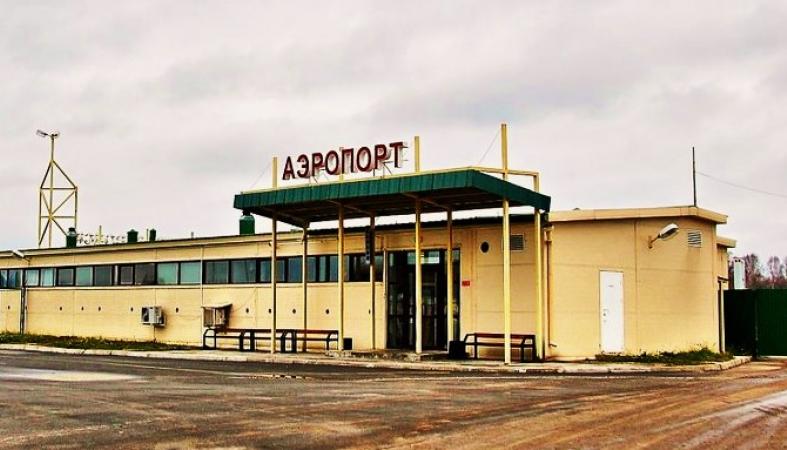 Аэропорт петрозаводск. Аэропорт Петрозаводск старый. Аэропорт Петрозаводск старый терминал. Бесовец. Пожарные машины аэропорт Бесовец.