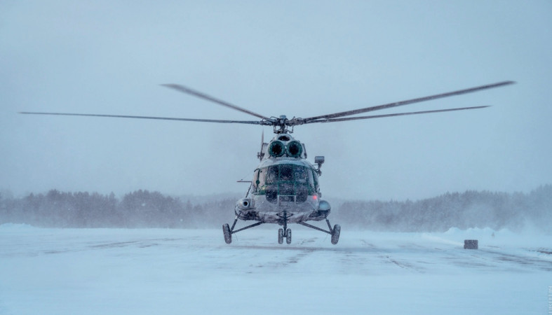 Вертолет на взлете